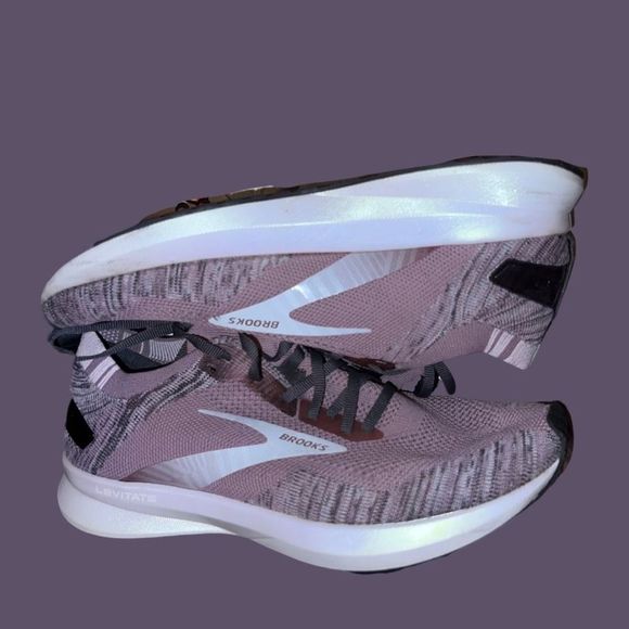 Brooks Women's Levitate 4 Blackened Pearl/Metallic/Primrose Running Shoe Size 10 - Picture 8 of 8